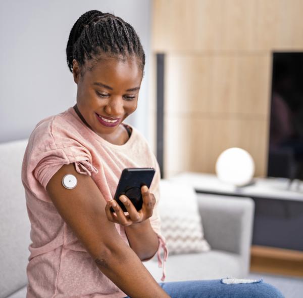 Consumers are embracing wearables and biomonitoring to track health / Photo: shutterstock/Andrey Popov.