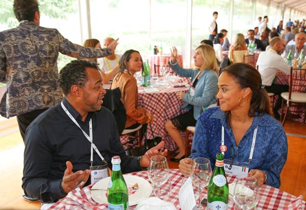 Tables are limited to six seats to encourage more exchanging of ideas / photo: GLOBAL WELLNESS SUMMIT 