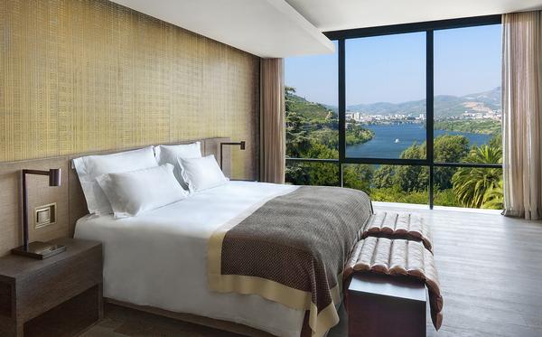 Bedrooms look out over the Douro River