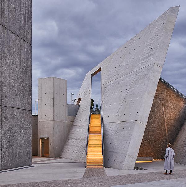 The National Holocaust Monument Image / Doublespace Photography