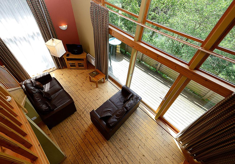 The cabins all have huge windows, allowing the forest suroundings to take centre stage