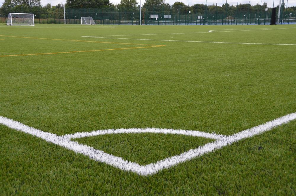 An example of an O’Brien synthetic turf football pitch