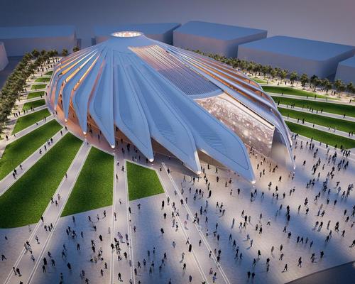 Santiago Calatrava's pavilion is inspired by the wings of a falcon, a national symbol of the UAE / Santiago Calatrava
